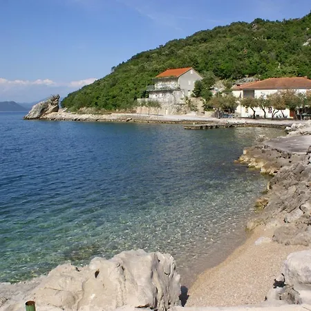 Appartement By The Sea Cove Vela Prapratna *