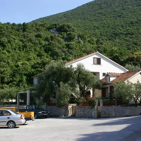 By The Sea Cove Vela Prapratna Appartement