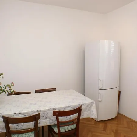 Appartement By The Sea Cove Vela Prapratna *