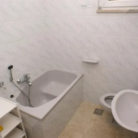 By The Sea Cove Vela Prapratna Appartement *